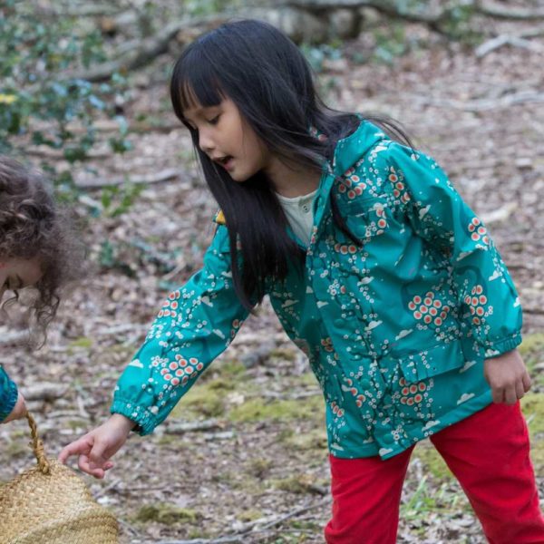 Veste de pluie recyclée doublée en coton bio - Little Green Radicals – Image 13